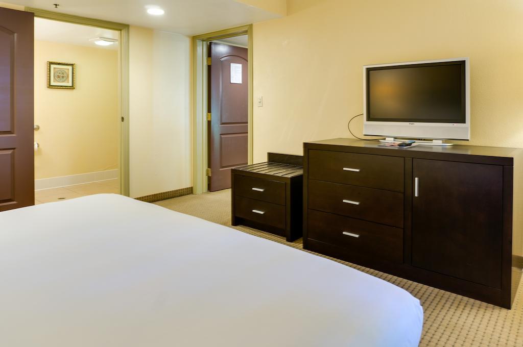 Buena Park Grand Hotel & Suites Zewnętrze zdjęcie