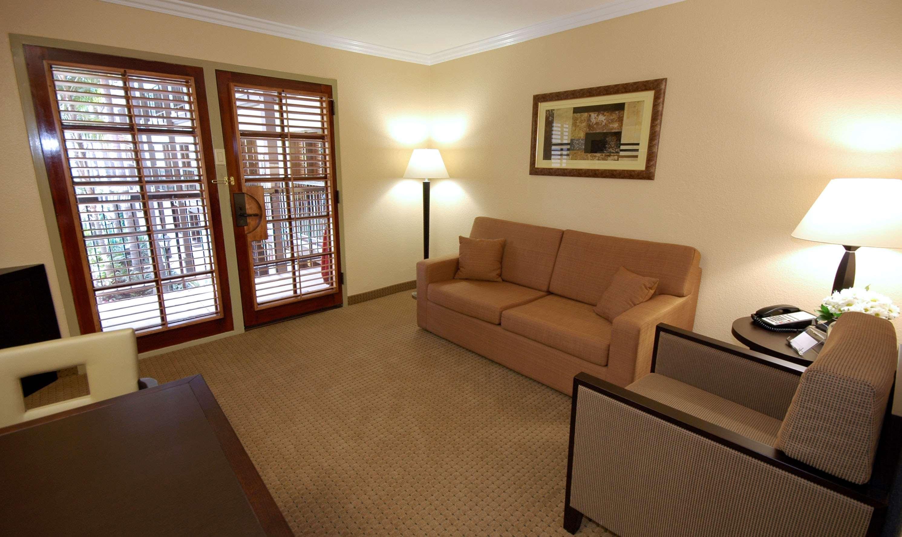 Buena Park Grand Hotel & Suites Zewnętrze zdjęcie