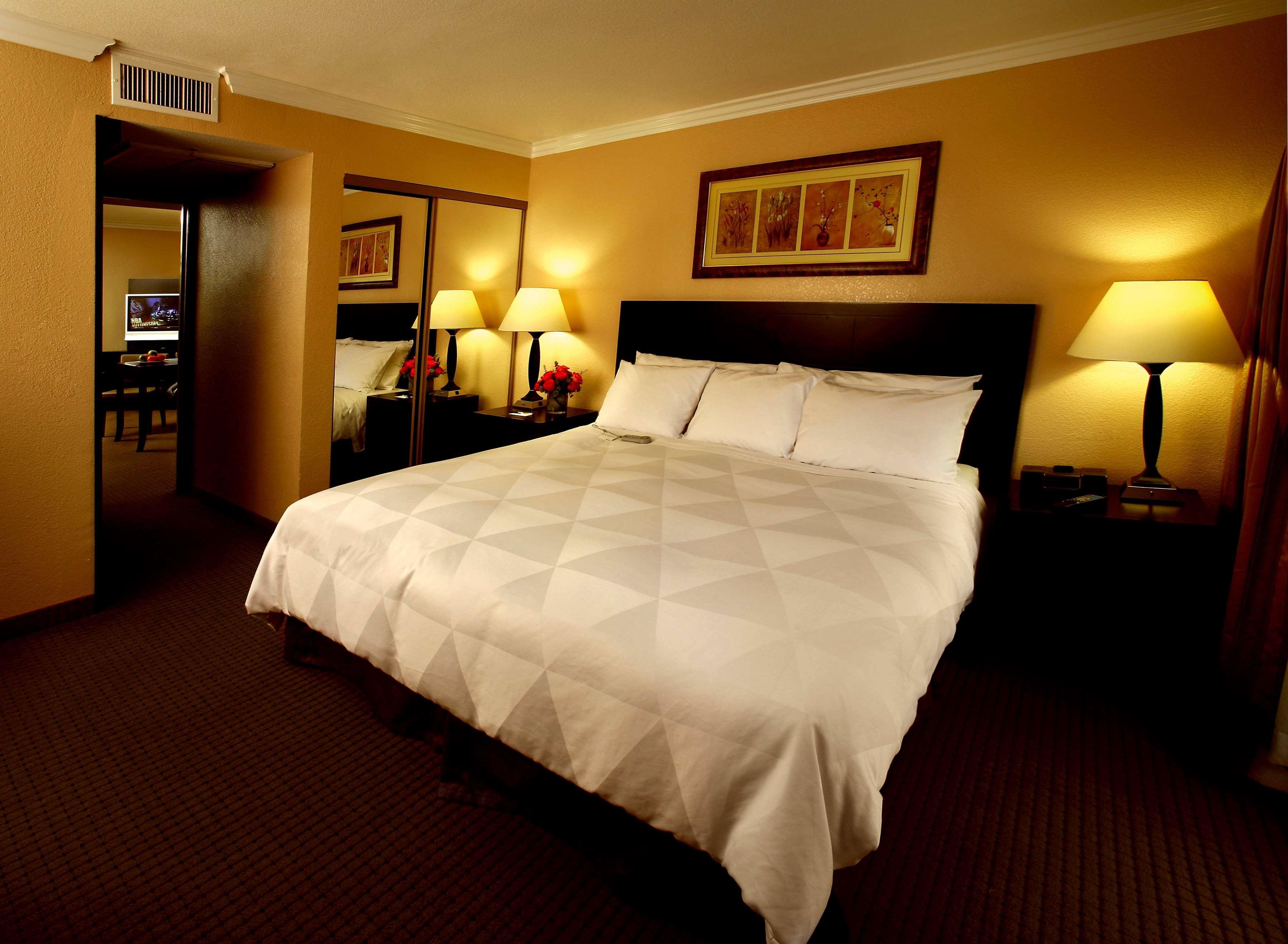 Buena Park Grand Hotel & Suites Pokój zdjęcie